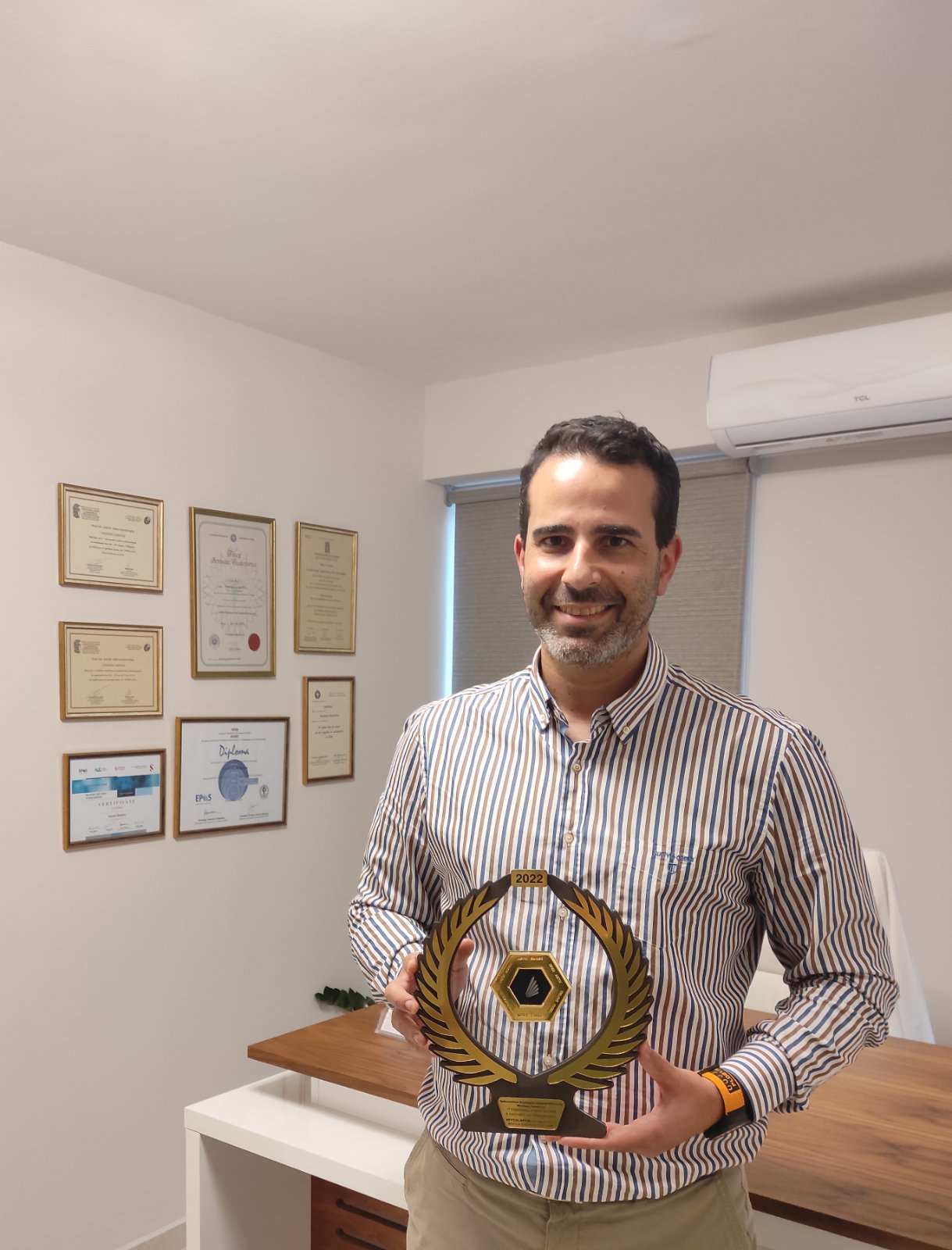 βραβείο μαντάκος